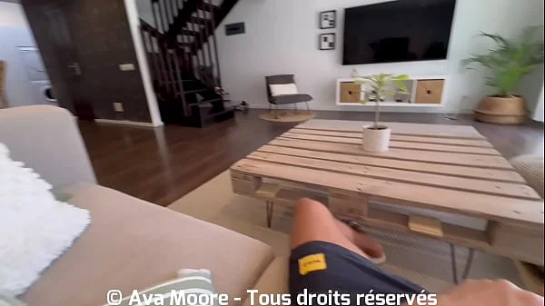 KITCHEN FUCK ! Une Enorme bite me Baise la chatte sur le plan de travail et je finis le visage rempli de sperme. Bon appétit!