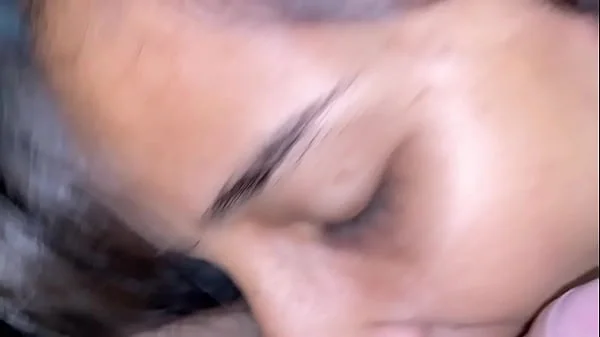 me follo a mi hijastra cuando su madre no esta en casa.