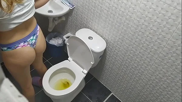 I record my stepmother in the bathroom in the early morning. what a delicious ass she has