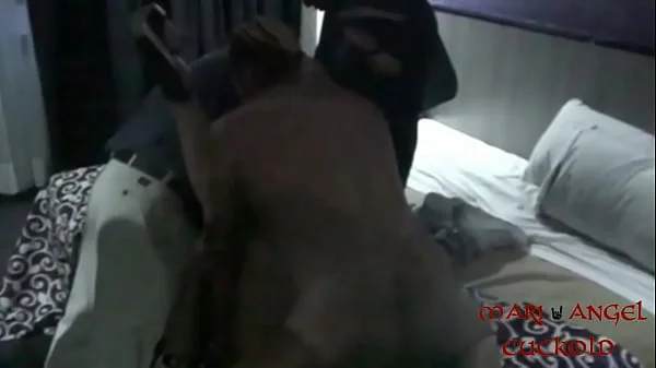 Grabando  a mi esposa en gangbang