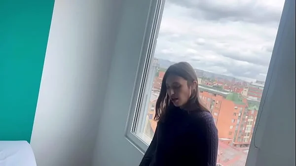 A mi compañera de trabajo le encanta follar en público parte #1