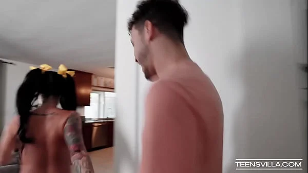 Drenched Roommates Payton Preslee, Apollo Banks