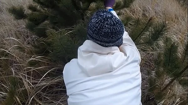 Teasing milf gets her ass fucked at the beach