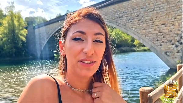 Stella, sublime femme, adore les fellations et la sodomie